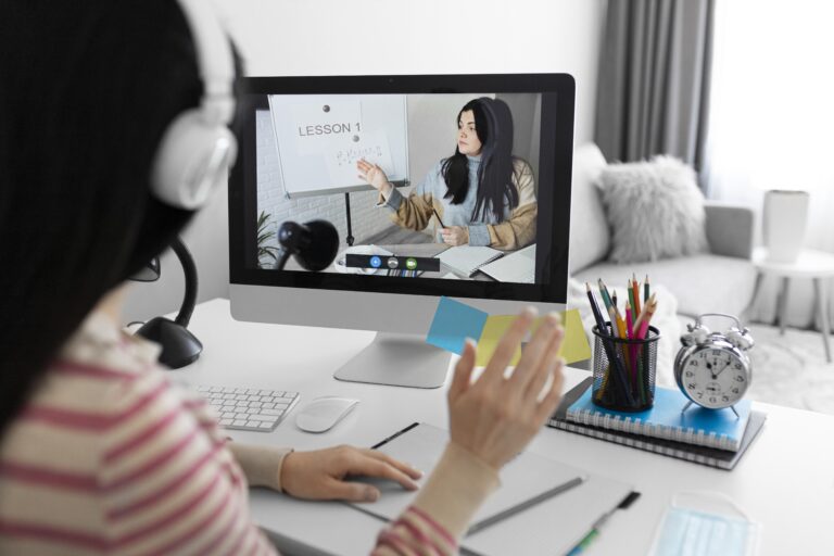 “Teacher tutoring students online – Practical side hustles in India”